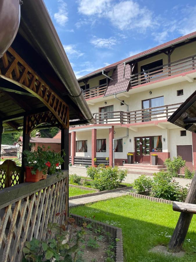 Pensiunea Andora Moieciu de Jos Exterior foto