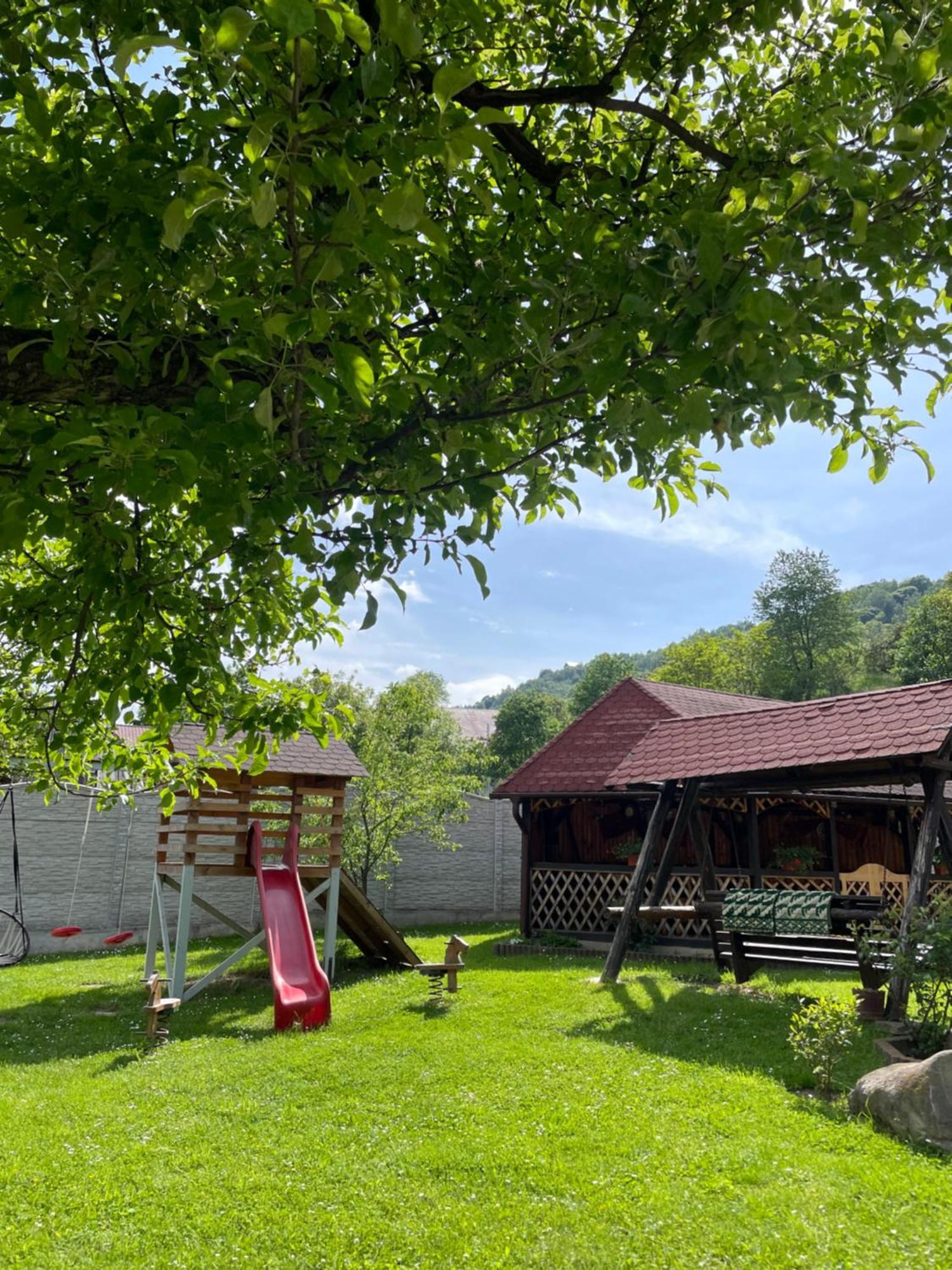 Pensiunea Andora Moieciu de Jos Exterior foto